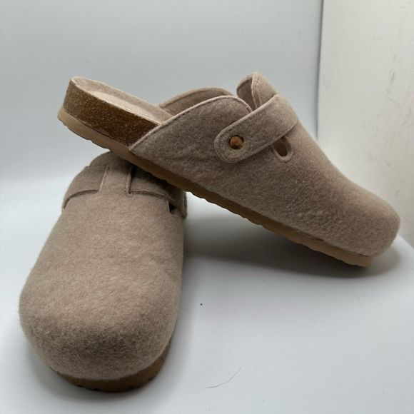 CUSHIONAIRE Women's Cork Footbed Clog 9 SAND - Picture 6 of 7